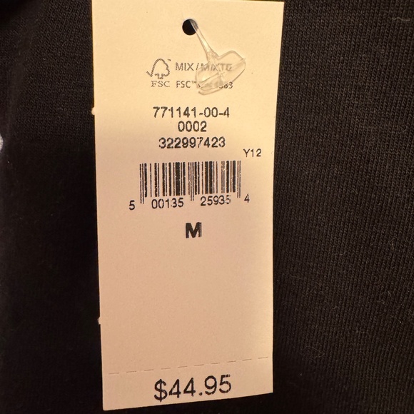 Gap boat neck tank NWT - Picture 3 of 3